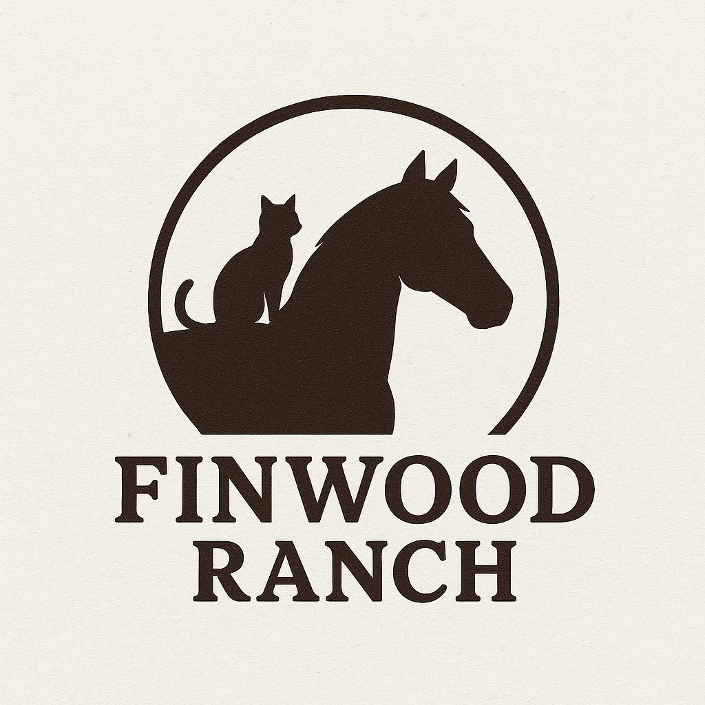 Finwood Ranch — Logo: Katze auf Pferderücken